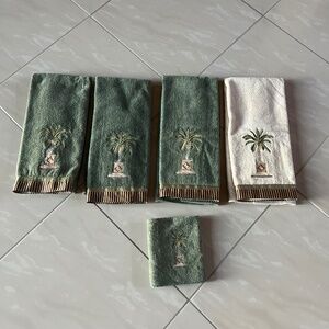 Avanti Banana Palm Tree design Hand Towel set of 5